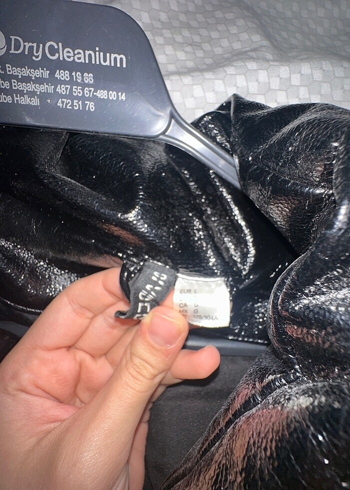 hm siyah parlak mont - Görsel 2