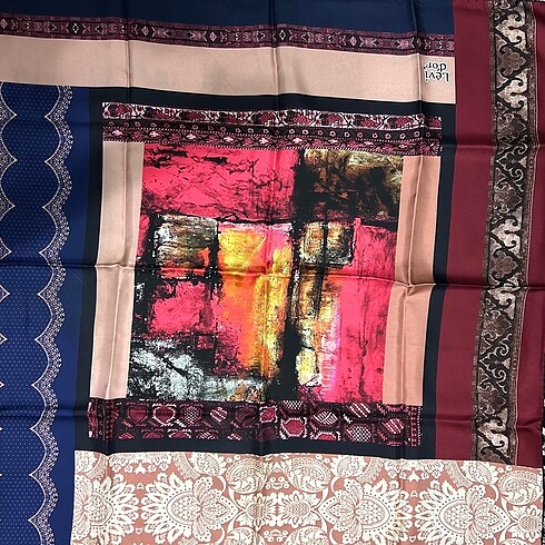 Levidor eşarp