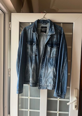 LC Waikiki l