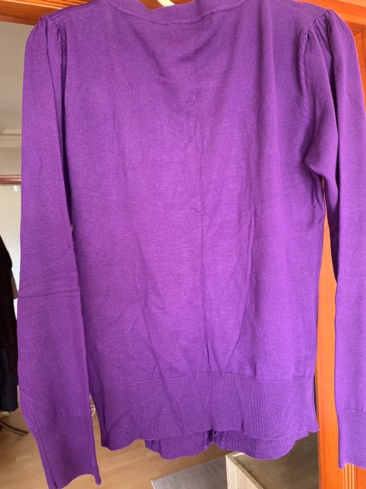 Mor V Yaka Düğmeli Kadın Hırka - Görsel 2