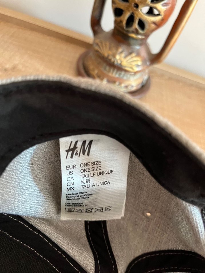 Gri Siyah Erkek Şapka Minimalist Tarz - Görsel 3