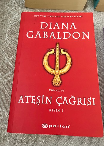 Diana Gabaldon un OUTLANDER SERİSİ  - 7 Kitap - Görsel 6