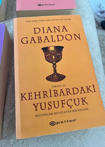 Diana Gabaldon un OUTLANDER SERİSİ  - 7 Kitap - Görsel 8