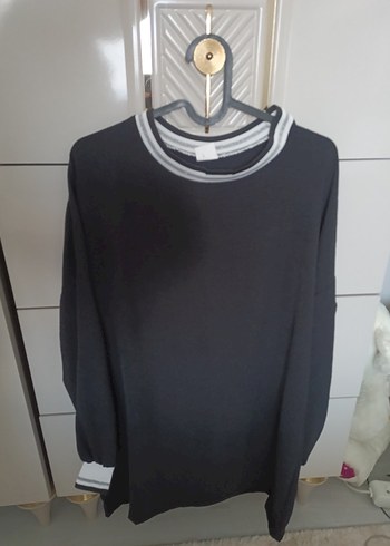 Gri Detaylı Siyah Kadın Sweatshirt - Görsel 3