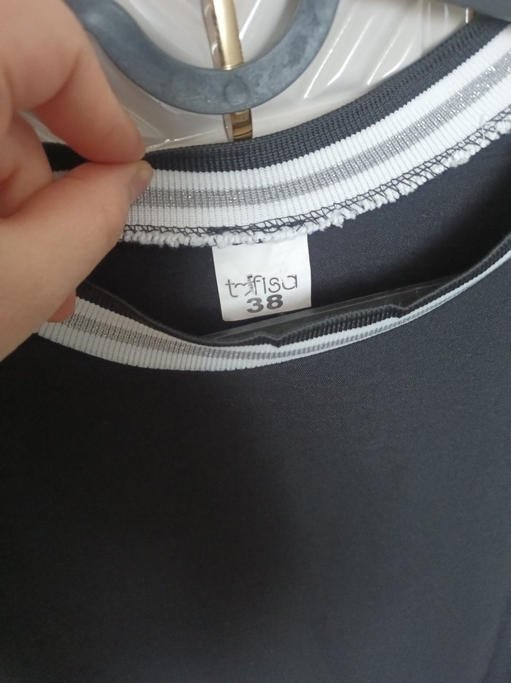 Gri Detaylı Siyah Kadın Sweatshirt - Görsel 4