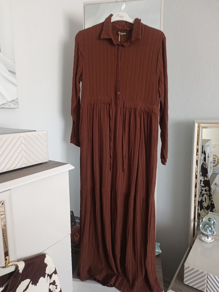 Uzun Kollu Keten Kahverengi Pliseli Elbise - Görsel 2