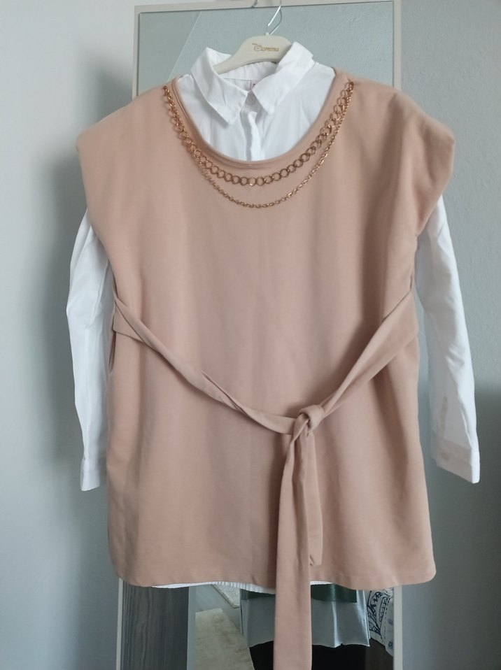 Bej Zincir Detaylı Kolsuz Bluz Süyeter - Görsel 2