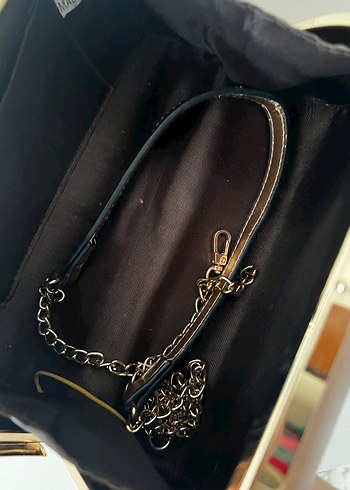 Bej Parlak Deri Tokalı Kadın Portföy Çanta - Görsel 7