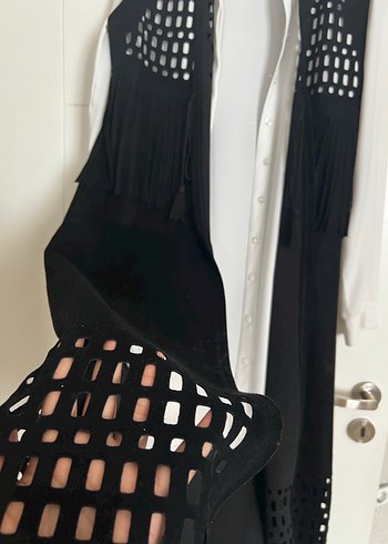 Püsküllü Siyah Uzun Gotik Yelek - Görsel 2