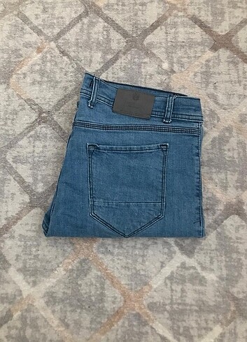 Gökyüzü mavisi erkek pantolon