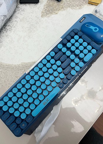 Kablosuz Mavi Klavye ve Mouse Seti - Görsel 4