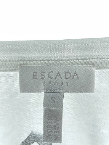 s Beden beyaz Renk Escada T-shirt %70 İndirimli.