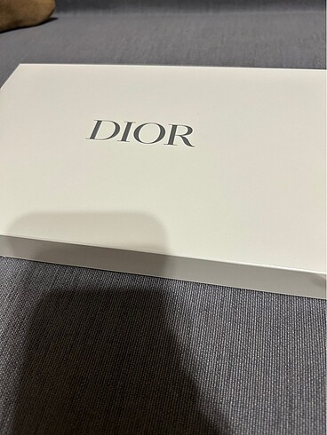 Dior Dior makyaj çantası ve parfüm