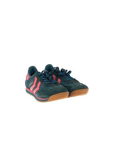Hummel Hummel Spor Ayakkabı %70 İndirimli.