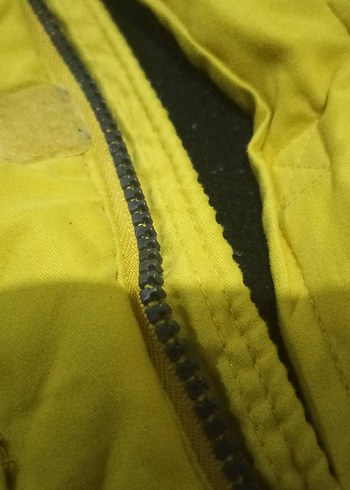 Sarı Kapüşonlu Erkek Çocuk Mont - Görsel 2