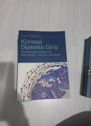 Küresel Siyasete Giriş-Evren Balta