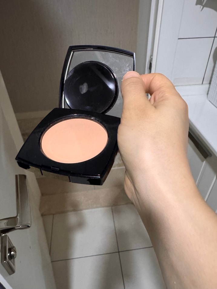 Chanel Les Beiges Pudra SPF 25 - Bej - Görsel 3