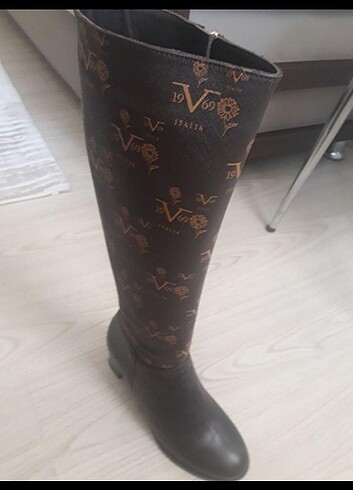 37 Beden Kahverengi 37 Versace 19.69 Çizme