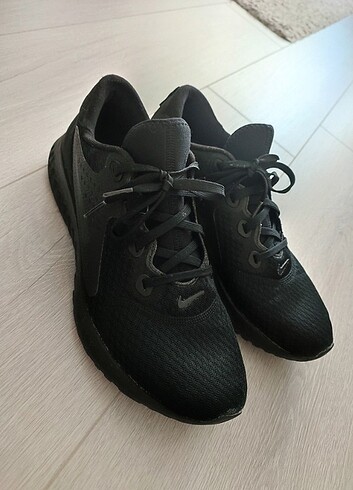 44 Beden Nike Sneaker