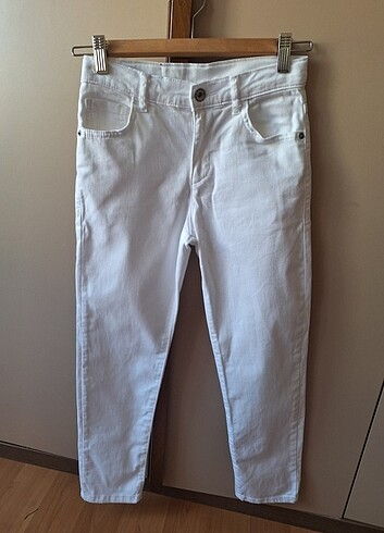 Lcw slim fit, basic ,gabardin kumaş beyaz renk pantalon 10 yaş 