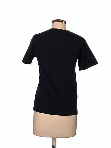l Beden Levis T-shirt %70 İndirimli.