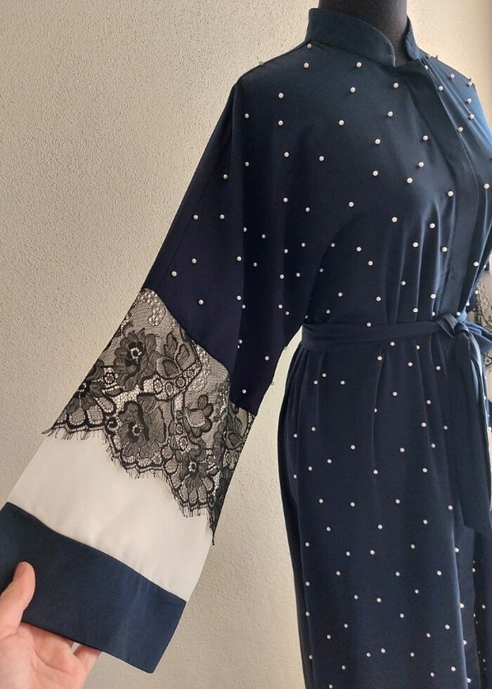 Elbise veya ferace  olarak kullanılır.. - Görsel 2