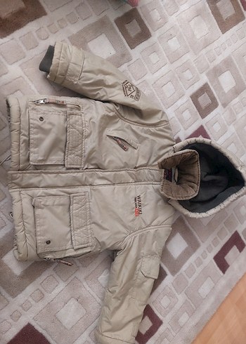 Bej Kapüşonlu Erkek Çocuk Mont - Görsel 2