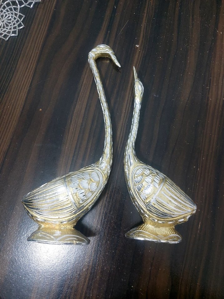 Parlak Altın Renkli Kuğu Figürleri - Görsel 2