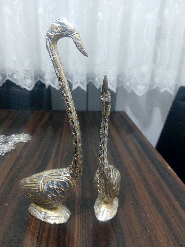 Parlak Altın Renkli Kuğu Figürleri - Görsel 3