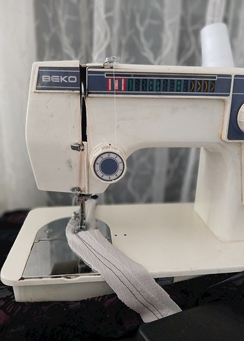 BEKO Beyaz Gri Dikiş Makinesi