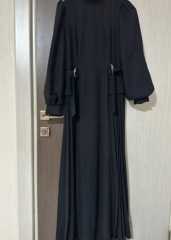 Uzun Siyah Pilili Kadın Elbise - Görsel 2