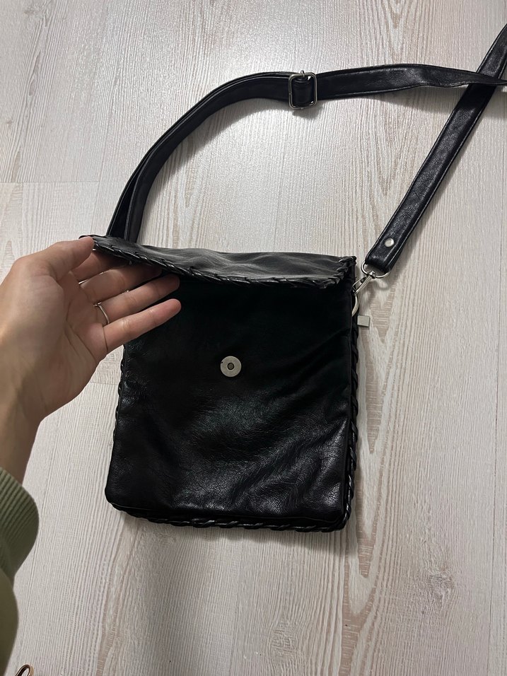 Siyah Deri Tokalı Kadın Çanta - Görsel 2