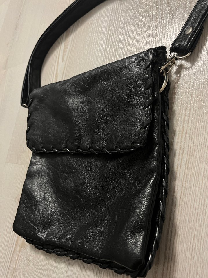 Siyah Deri Tokalı Kadın Çanta - Görsel 3