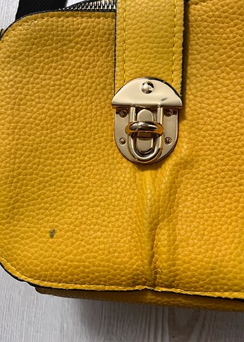 Sarı Deri Tokalı Kadın Çanta - Görsel 3