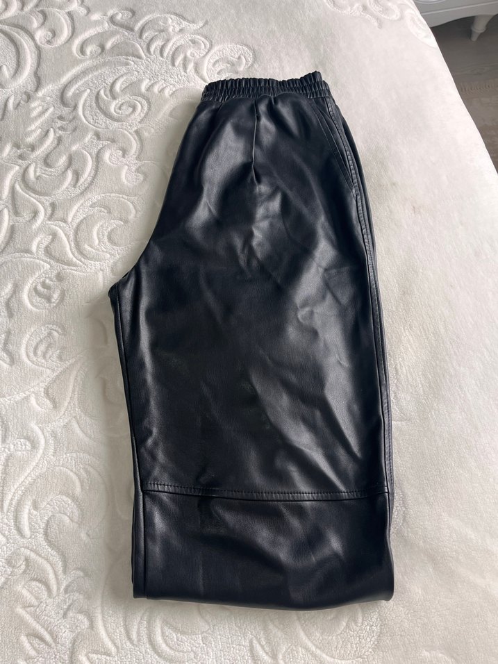 Siyah Deri Kadın Pantolon - Görsel 3