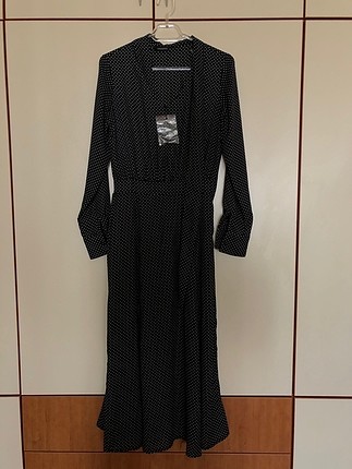 s Beden Trendyol Puantiyeli Kuşaklı Elbise