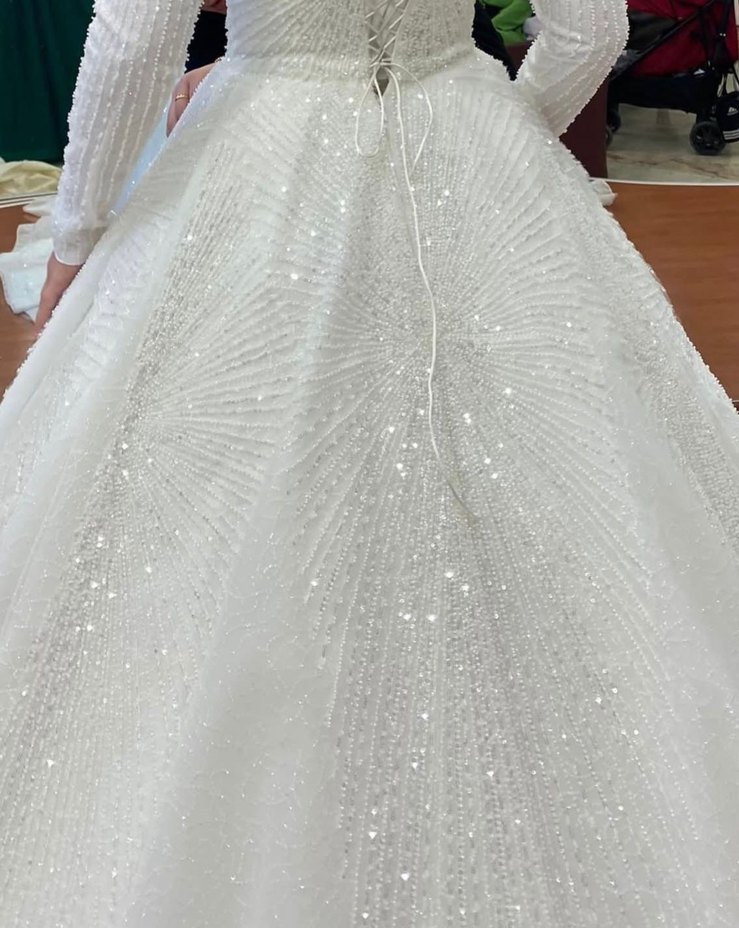 SATILIK gelinlik 
Uzun Kollu İşlemeli Vintage Prenses gelinlik - Görsel 3