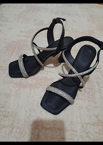 36 Beden Siyah Stiletto Topuklu Kadın Ayakkabı