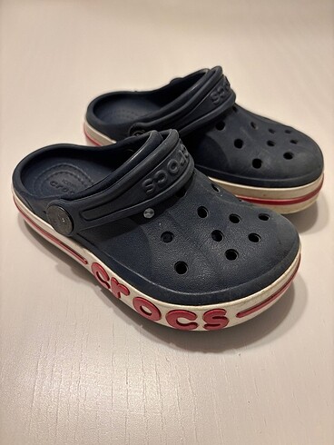 Crocs Çocuk terlik (c8-24/25 numara)