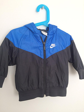 Nike bebek yağmurluk 9/12ay