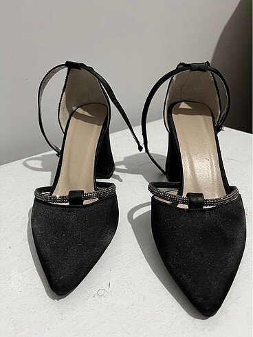 Kalın topuklu ayakkabı - Görsel 2