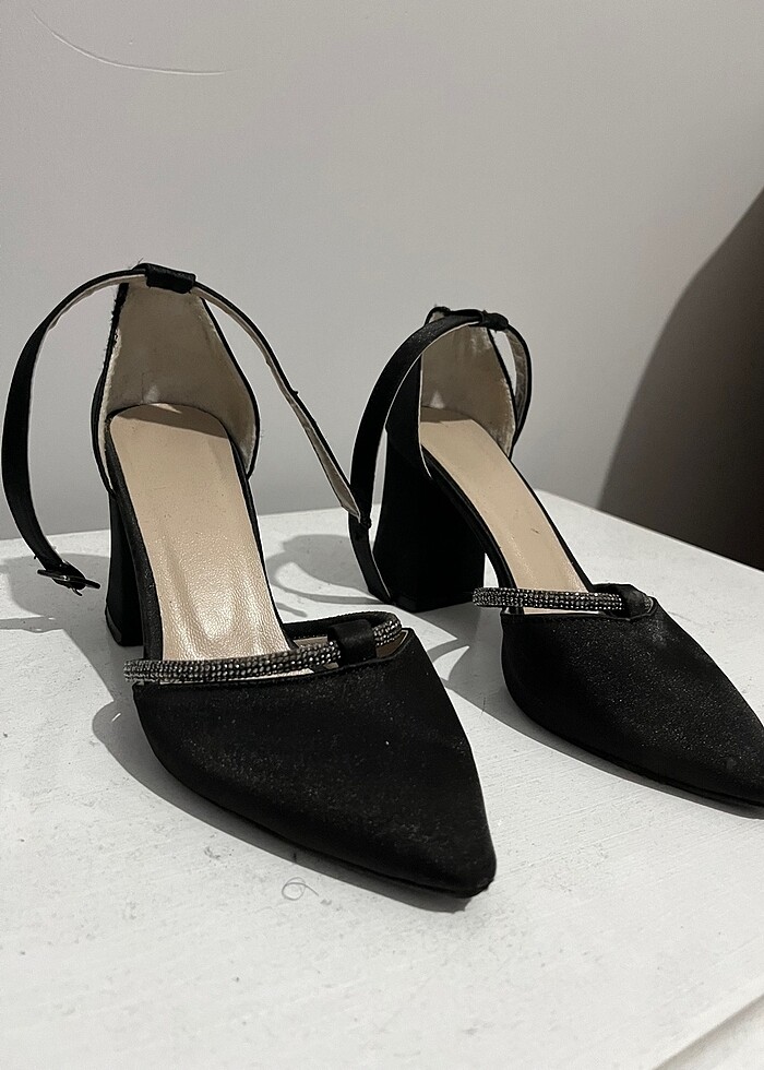 Kalın topuklu ayakkabı - Görsel 3