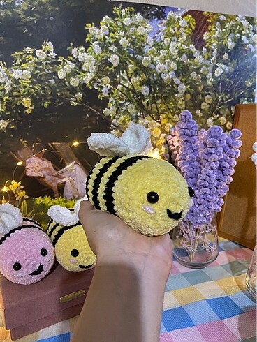Amigurumi tombiş arı