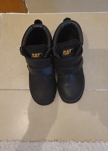 31 Beden siyah Renk CAT Çocuk Bot
