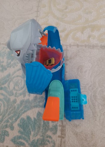  Hot Wheels Robotik öpekbalığı Oyun Seti