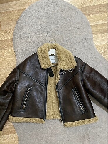 Bershka mont