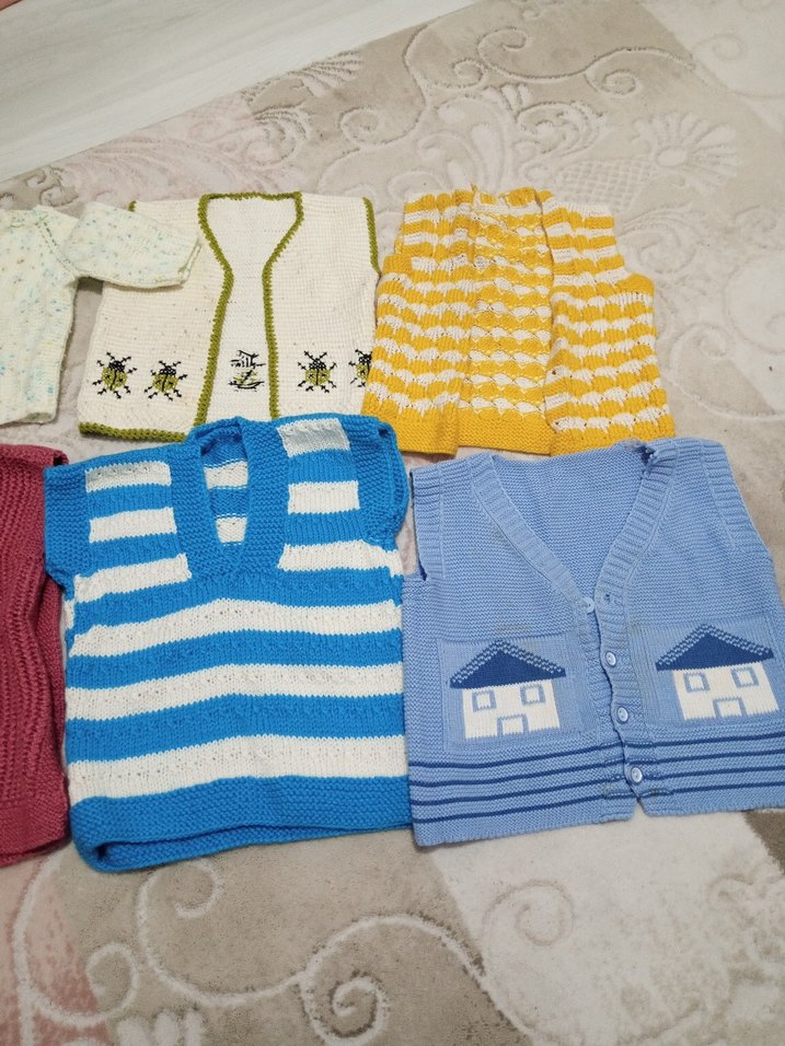 Renkli Nakışlı Kız ve erkek Örme Kolsuz Hırka - Görsel 3