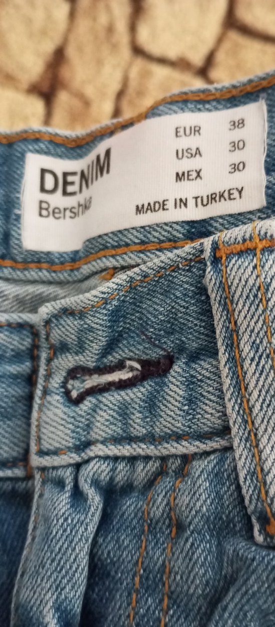 Kadın Mavi Bol Kesim Mini Kot Şort - Görsel 4