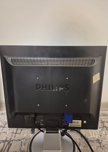 monitorler ve calisir durumda kasa - Görsel 3