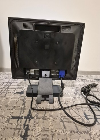 monitorler ve calisir durumda kasa - Görsel 5